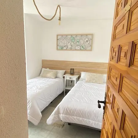 Guest house Hostal La Biela *